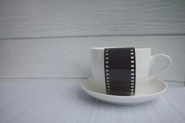 コーヒーカップの中のフィルム