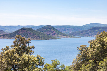 Fototapeta premium Paysage du Lac du Salagou (Occitanie, France)