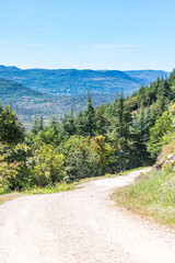 Fototapeta premium Paysage du Lac du Salagou (Occitanie, France)