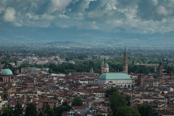 Fototapeta na wymiar Veduta della città di Vicenza 