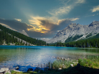 Naklejka premium wonderful lake in the mountain outside the city