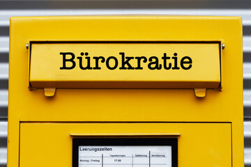 Bürokratie Briefkasten