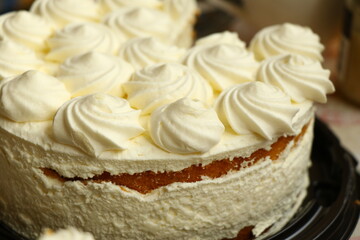 white cream cake