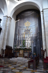 Fototapeta na wymiar interior of the Catholic cathedral of Saint John the Baptist in Turin where the Shroud of Turin is stored