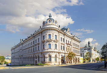 Fototapeta na wymiar Kremlin street in Kazan. Tatarstan, Russia