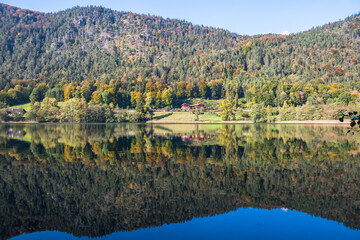 Fototapeta na wymiar Beautiful view of Thumsee Lake - Bad Reichenhall, Germany