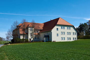 Obraz premium Sporthalle in Wehrsdorf in der Oberlausitz