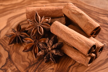 八角とシナモンスティック