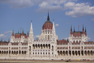 Fototapeta premium ハンガリー・ブダペストの国会議事堂