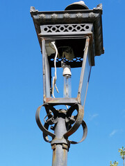 Fototapeta premium Broken street light