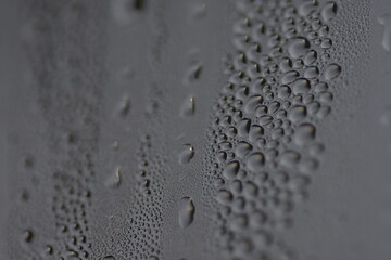 Gocce su vetro