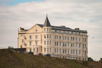 Fototapeta na wymiar the Clifton Hotel Scarborough offers amazing, uninterrupted sea views, and is situated only a short distance from many of that town's attractions.