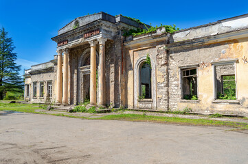 Fototapeta na wymiar Abandoned ruined railway station in Tquarchal (Tkvarcheli), Abkhazia