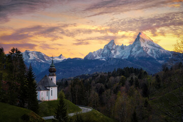 Fototapeta na wymiar Maria Gern Chapel above Berchtesgaden with Watzmann in the Background