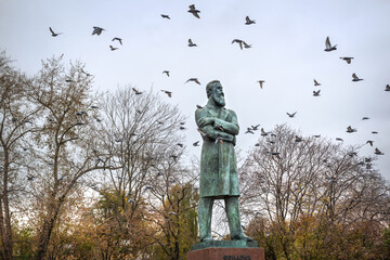 Monument to Friedrich Engels on Ostozhenka Street in Moscow. Inscription: Friedrich Engels