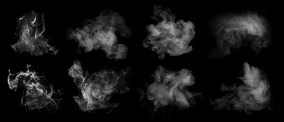 Draagtas Mist of rook set geïsoleerd op zwarte achtergrond. Witte bewolking, mist of smog achtergrond. © Tryfonov