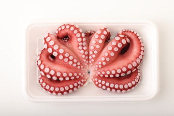 たこ、ボイル、蛸、タコ、茹で蛸、刺身、食材、塩茹で、美味しい、水産物、メキシコ産、マダコ、真だこ、パック、トレー、スーパー、鮮魚、スーパーマーケット、魚屋、市場、魚市場、白背景、白バック、イメージ、素材、切り抜き用、たこ焼き