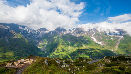 Aussicht an der Großglockner Hochalpenstraße auf Salzburger Seite, Österreich im Sommer