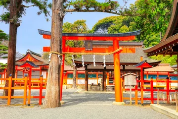 Deurstickers 京都、吉田神社本宮の鳥居 © sonda0112