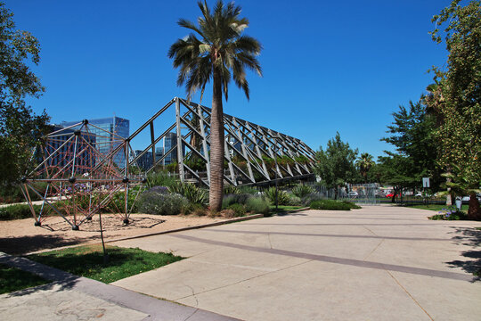 The bridge in Parque Arauco in Santiago, Chile