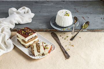 Tiramisù with ricotta cheese pistachios and cocoa powder (ph. Tiziana Molti)