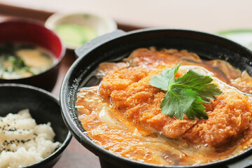 トロトロ卵のカツとじ定食