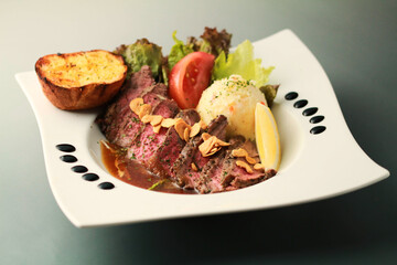 牛肉のタリアータ