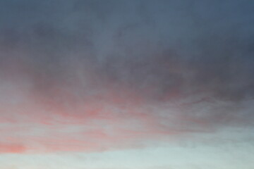 Obraz premium disturbing dramatic sky at sunset
