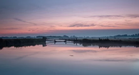 Foto auf Leinwand Moody sunrise over the lake © www.kiranphoto.nl