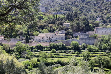 Fototapeta na wymiar Ansicht von Oppède-le-Vieux am Luberon, Provence, Frankreich