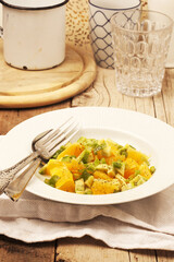 Citrus fruit salad with avocado and spring onion (ph. Archivio Collection)