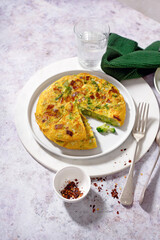 Omelette with broccoli and vegetables (ph. Marianna Franchi)