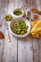 Italian gnocchi with pesto (ph. Marianna Franchi)