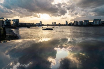 Landscapes of England. London, parks, river, suburbs. Architecture and exteriors