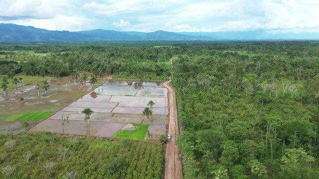 valle en la selva peruana