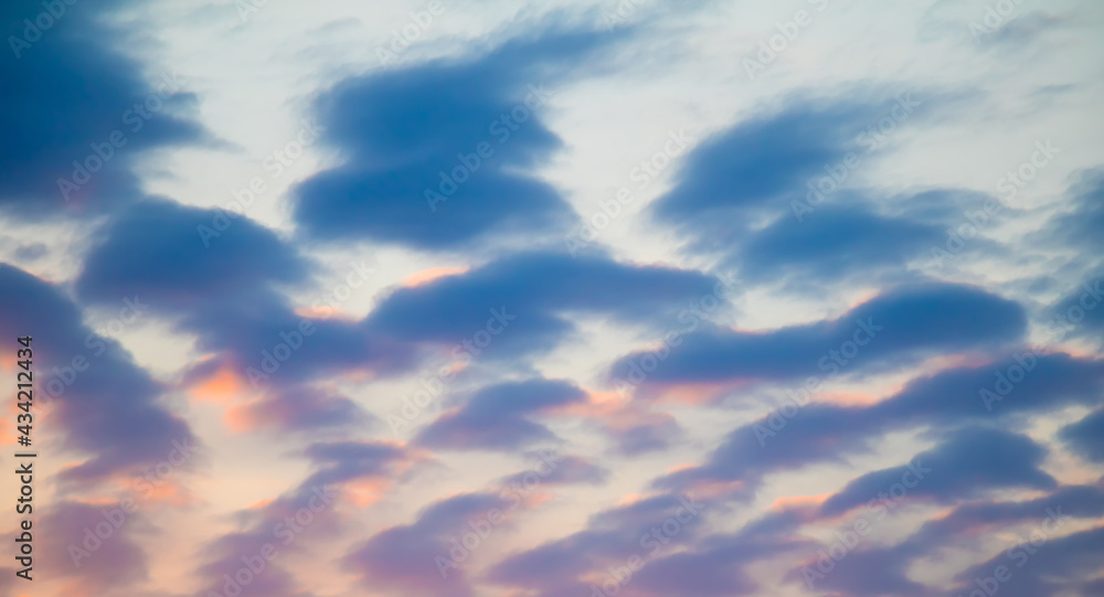 Wall mural Natural Artistic pattern on evening sky