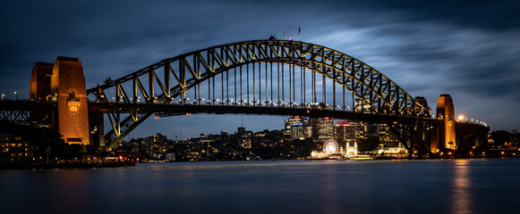   Sydney Harbor Bridge