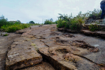 南米ボリビアの秘境、トロトロ渓谷の美しい地形と恐竜の足跡やUmajalanta鍾乳洞 © mizoyoko