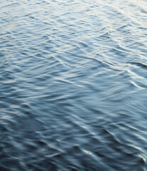 Naklejka premium Water surface with ripples