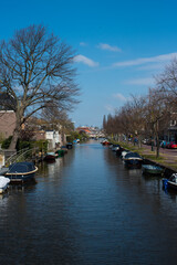 Fototapeta na wymiar houses and boats on the canal