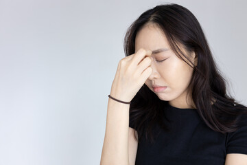 unhappy woman having headache with stress or migraine - obrazy, fototapety, plakaty