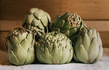 Obraz premium Close-up of fresh artichokes picked from the vegetable patch.