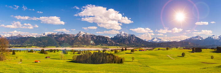 Fototapeta na wymiar Panorama Landschaft in Bayern im Allgäu