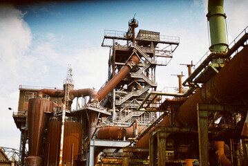 Fototapeta na wymiar rusty steel mill