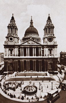 St.pauls Cathedral In London France In The 1950s