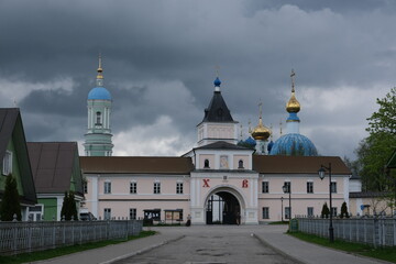 Fototapeta na wymiar Male monastery Optina Pustyn in Russia