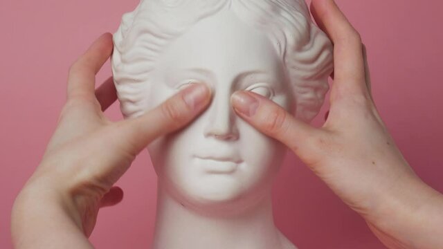 Face massage for trendy Venus plaster head planter