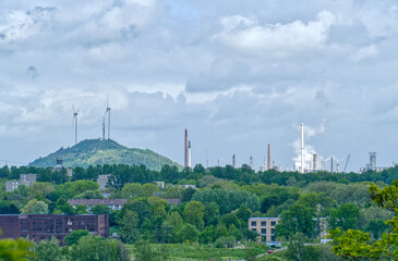 Industrie und Landschaft im Ruhrgebiet bei Gelsenkirchen