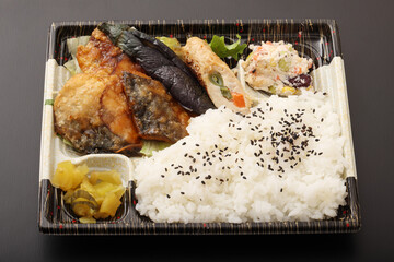 サバ竜田揚げ弁当