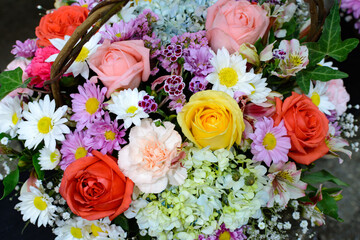 Bouquet of flowers of multiple colors. Beautiful and colorful bouquet of flowers with a variety of flowers.